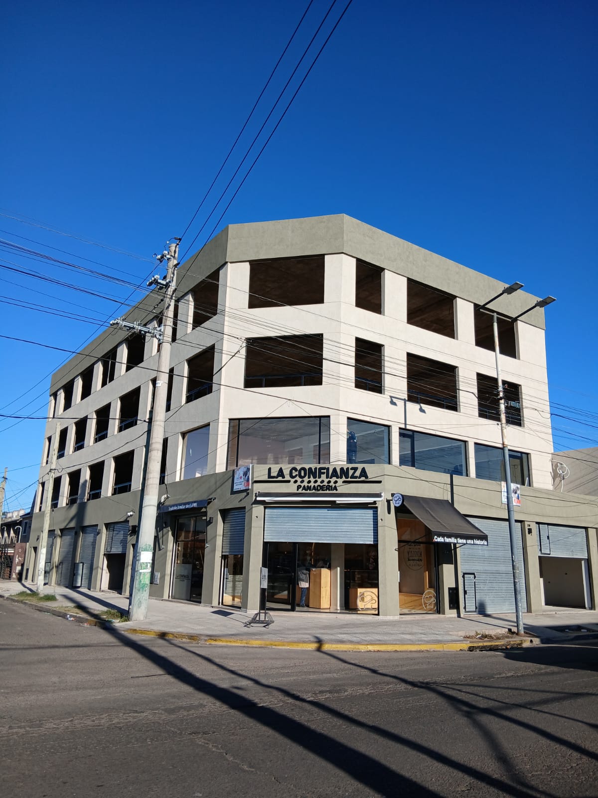 Estructura y herrería de fachada